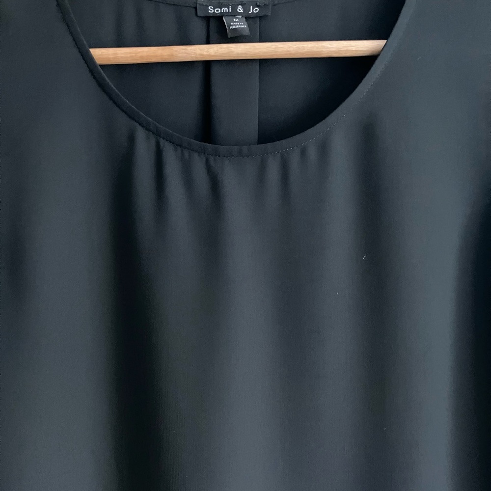 SAMI & JO Black Pleated Bottom Tank Blouse Size M - Picture 4 of 10